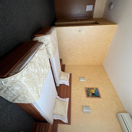 Family Hotel 007 София Экстерьер фото