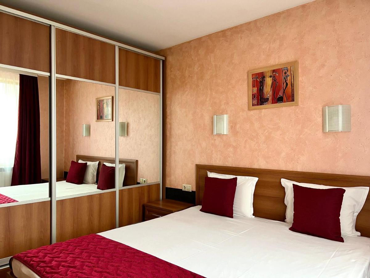 Family Hotel 007 София Экстерьер фото