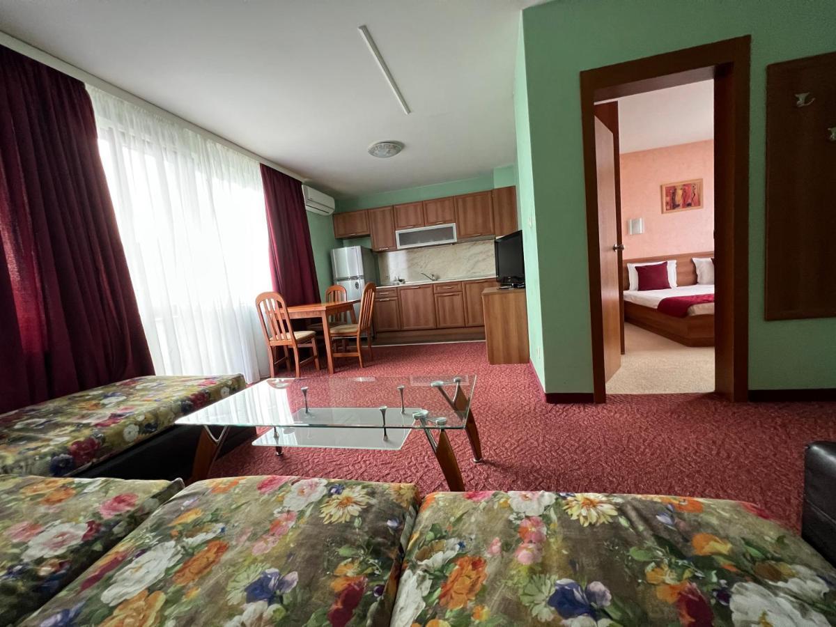 Family Hotel 007 София Экстерьер фото