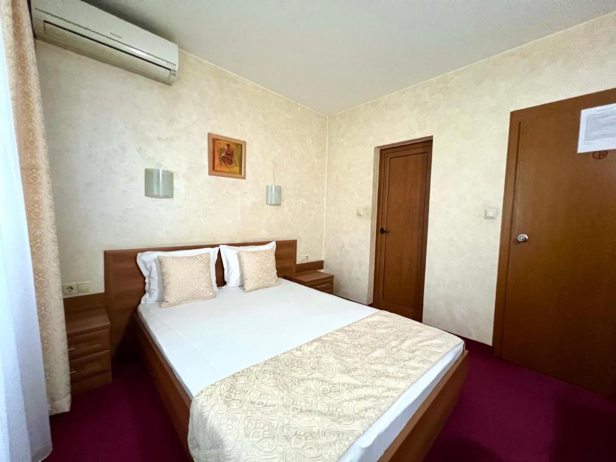 Family Hotel 007 София Экстерьер фото