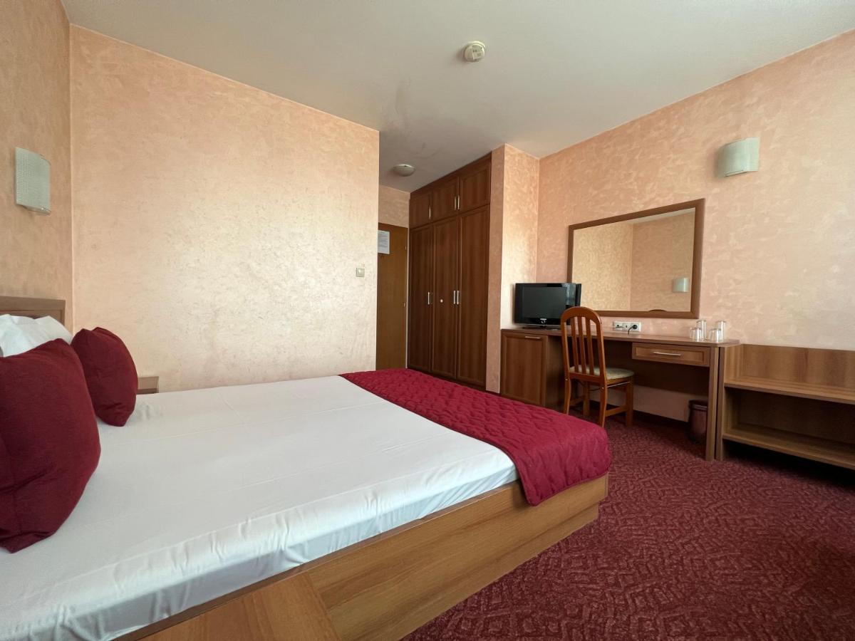Family Hotel 007 София Экстерьер фото